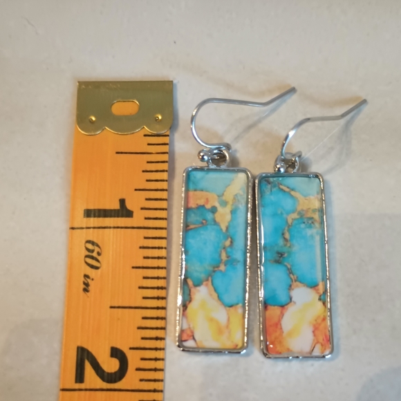 Vintage Style Dangle Earrings - Picture 2 of 6